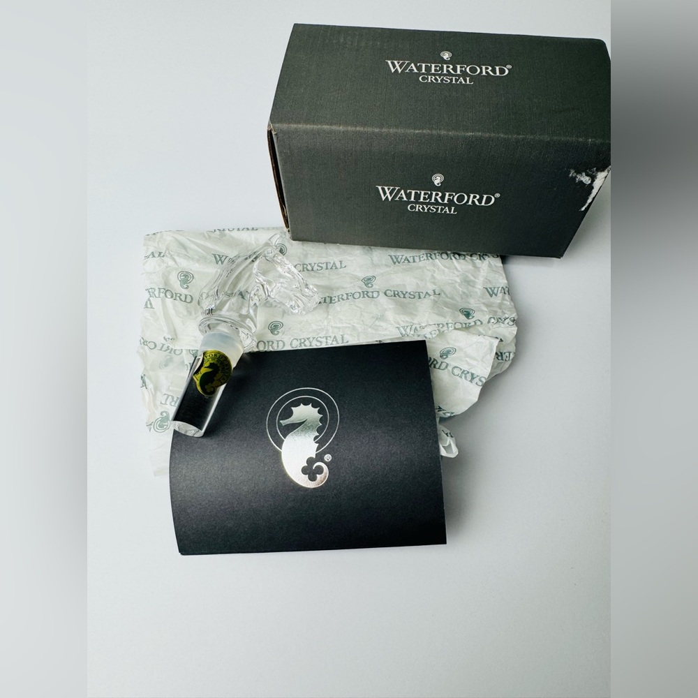 EXQUISITE WATERFORD CRYSTAL HORSE HEAD WINE BOTTLE STOPPER IN BOX - Picture 2 of 7